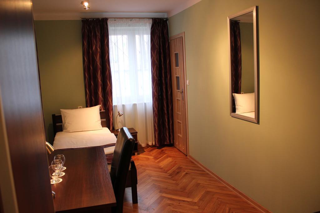 Hostel Bialy Dom